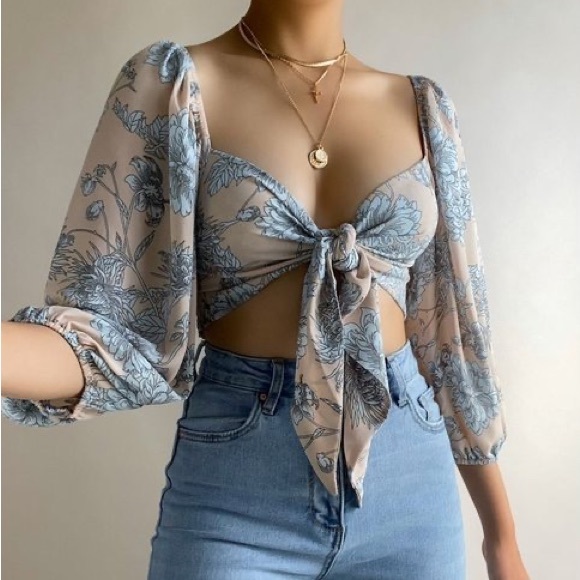 Urbanic Tops - NWOT Beige Floral Bow Knot Puff Sleeve Top